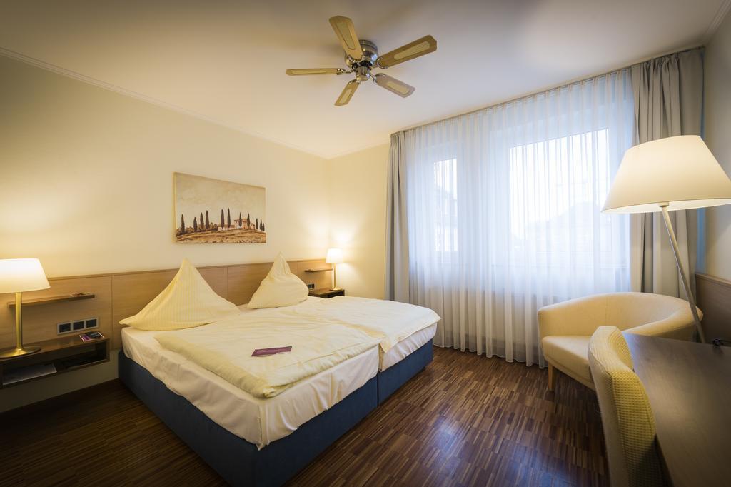 Hotel Luecke Райне Экстерьер фото